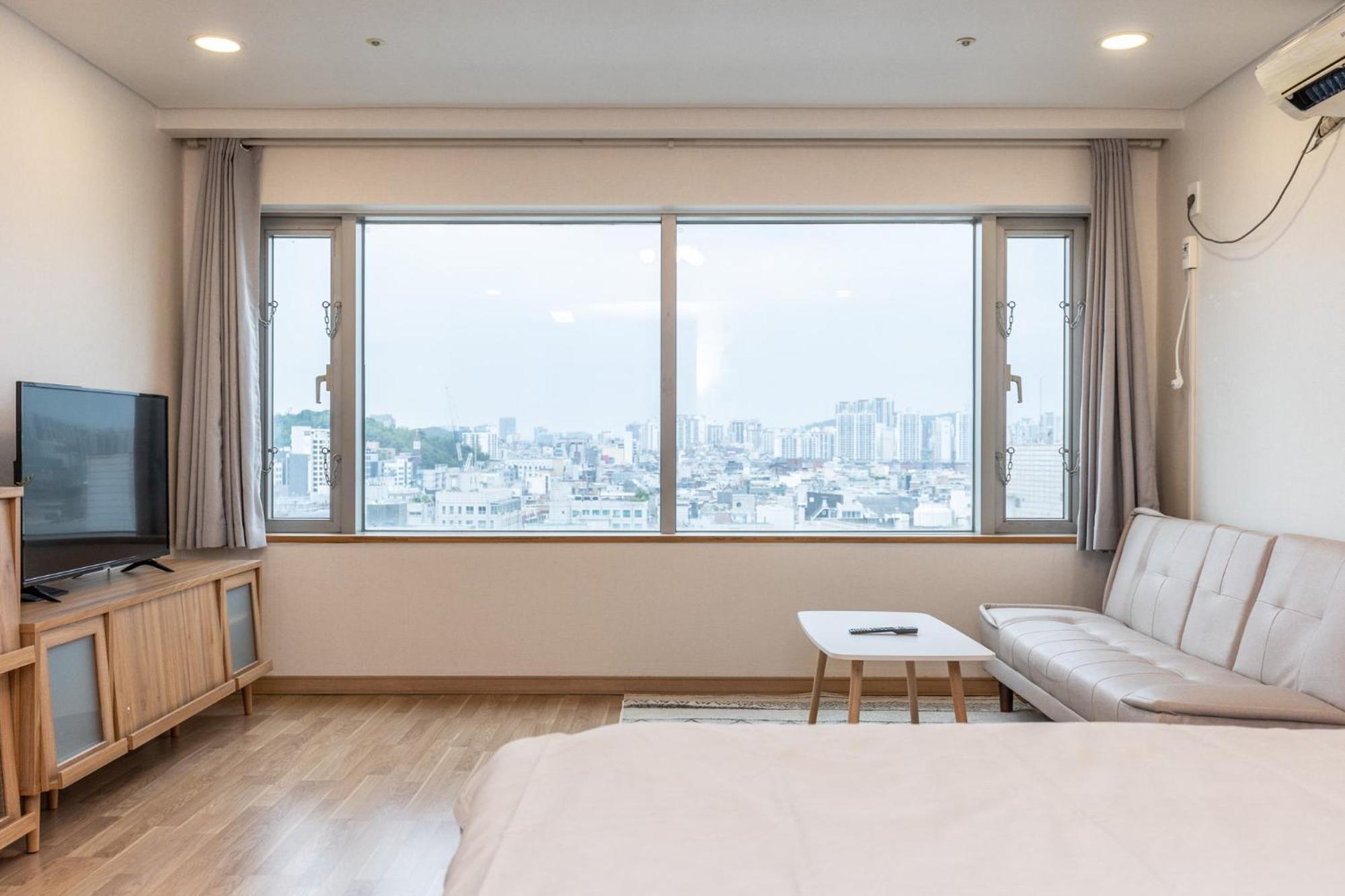 Jiny's Cozy Apartemen