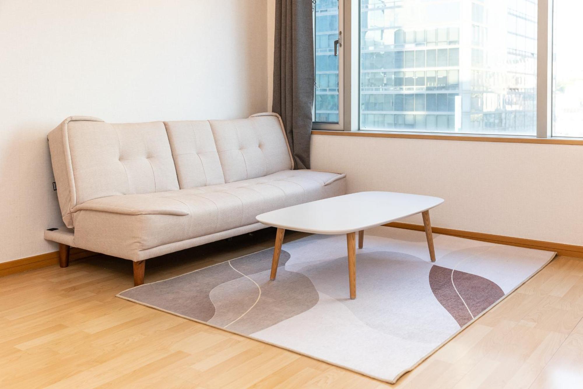 Jiny's Cozy Apartemen
